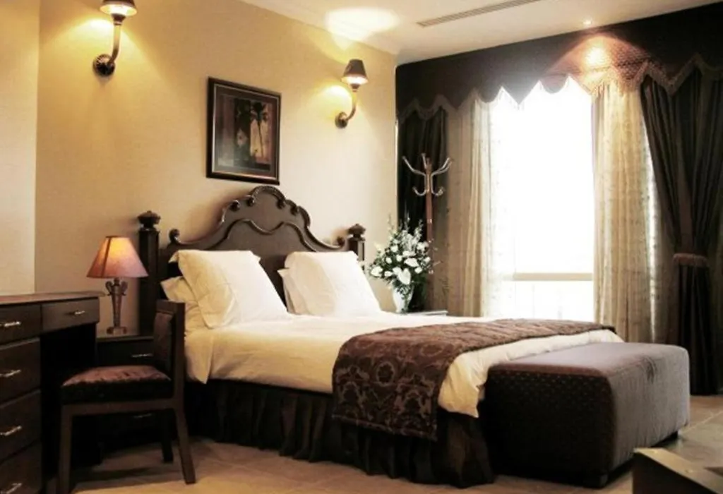 Milan Deluxe Suites-1